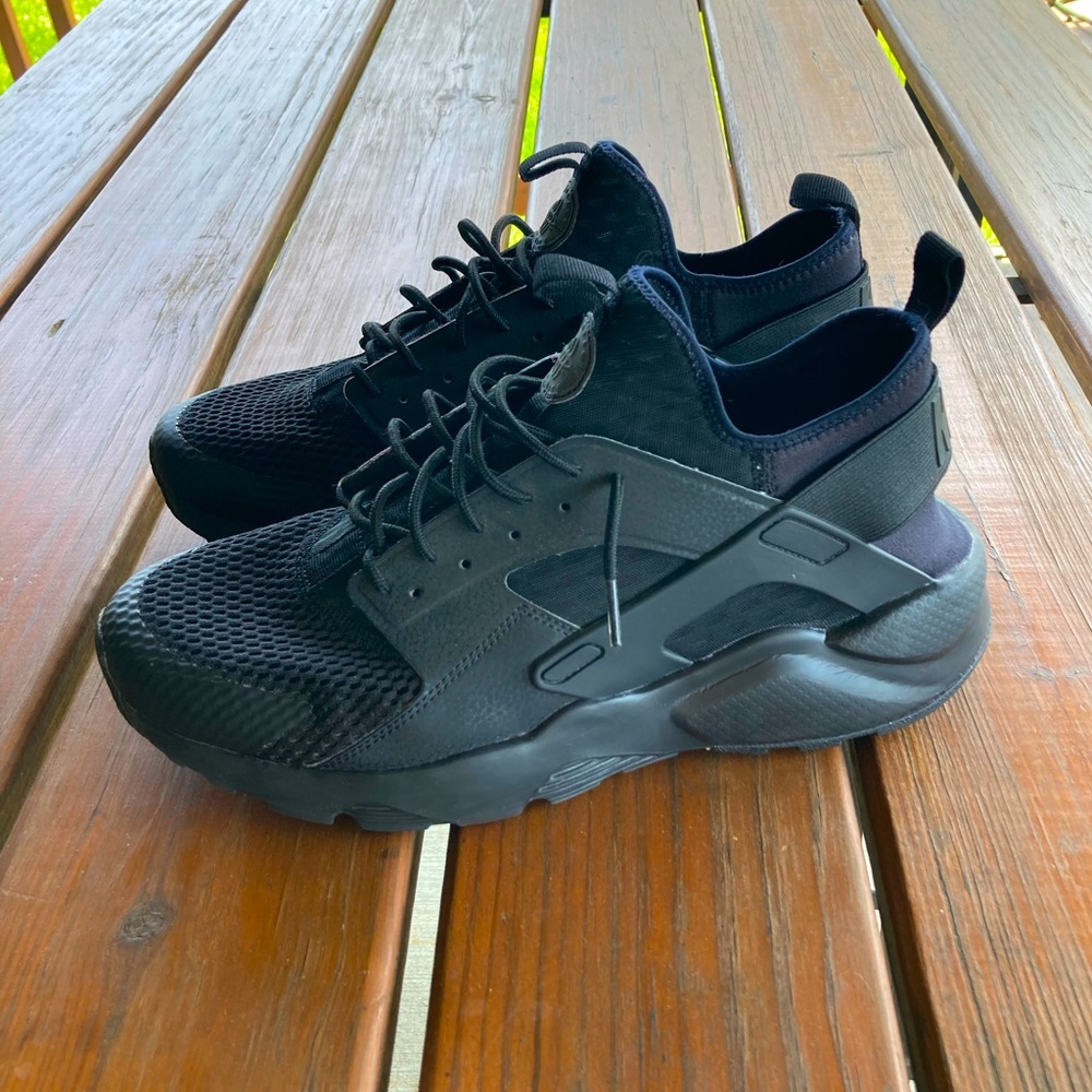❗️Nike Air Hurache Run Ultra “Triple Black”❗️